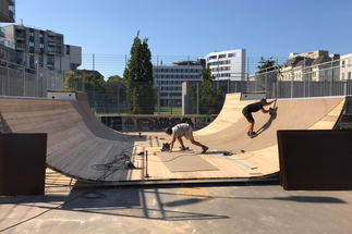 Bauarbeiten an der neuen Miniramp in Wien