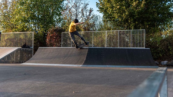 Overview of Marktoberdorf Skatepark with ramps and rails