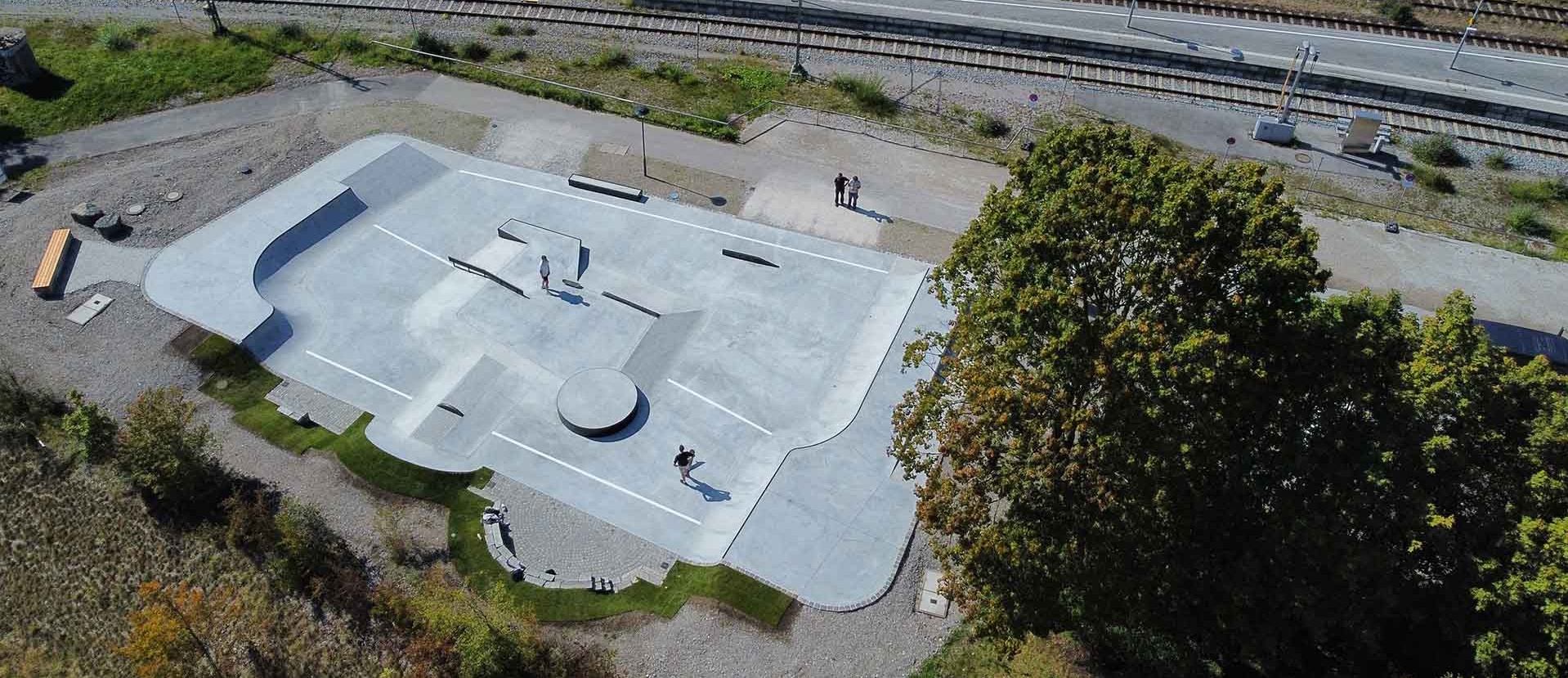 Panoramablick auf den Skatepark Murnau mit Umgebung