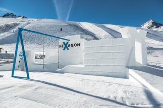 Hexagon Kühtai detail with swing ropes