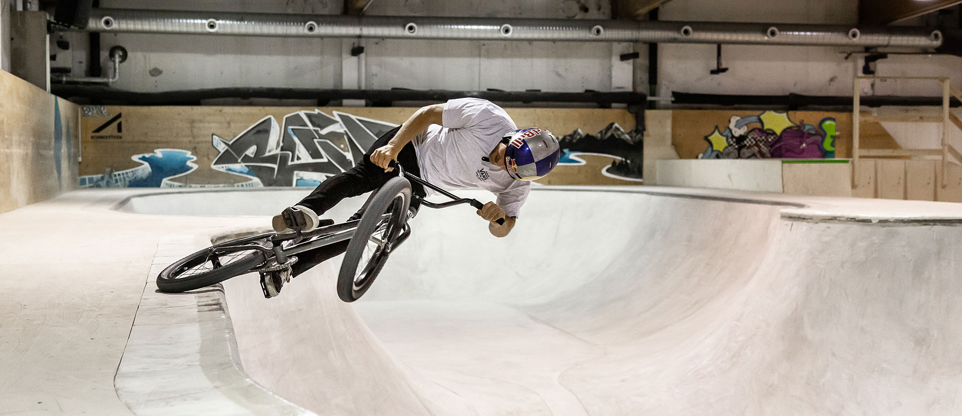 Biker in Skatehalle Innsbruck