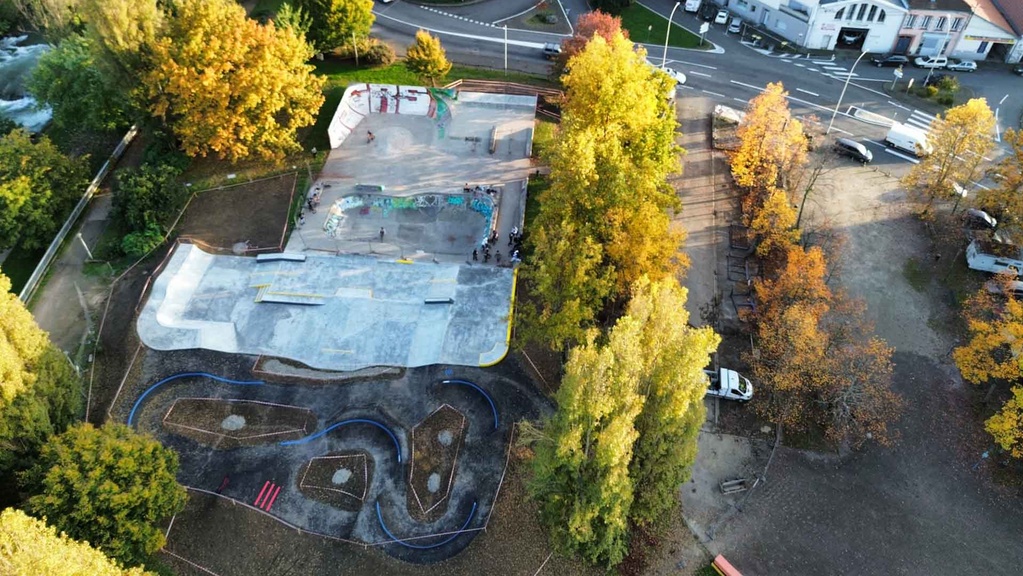 Luftaufnahme vom Pumptrack und Skatepark Tarbes