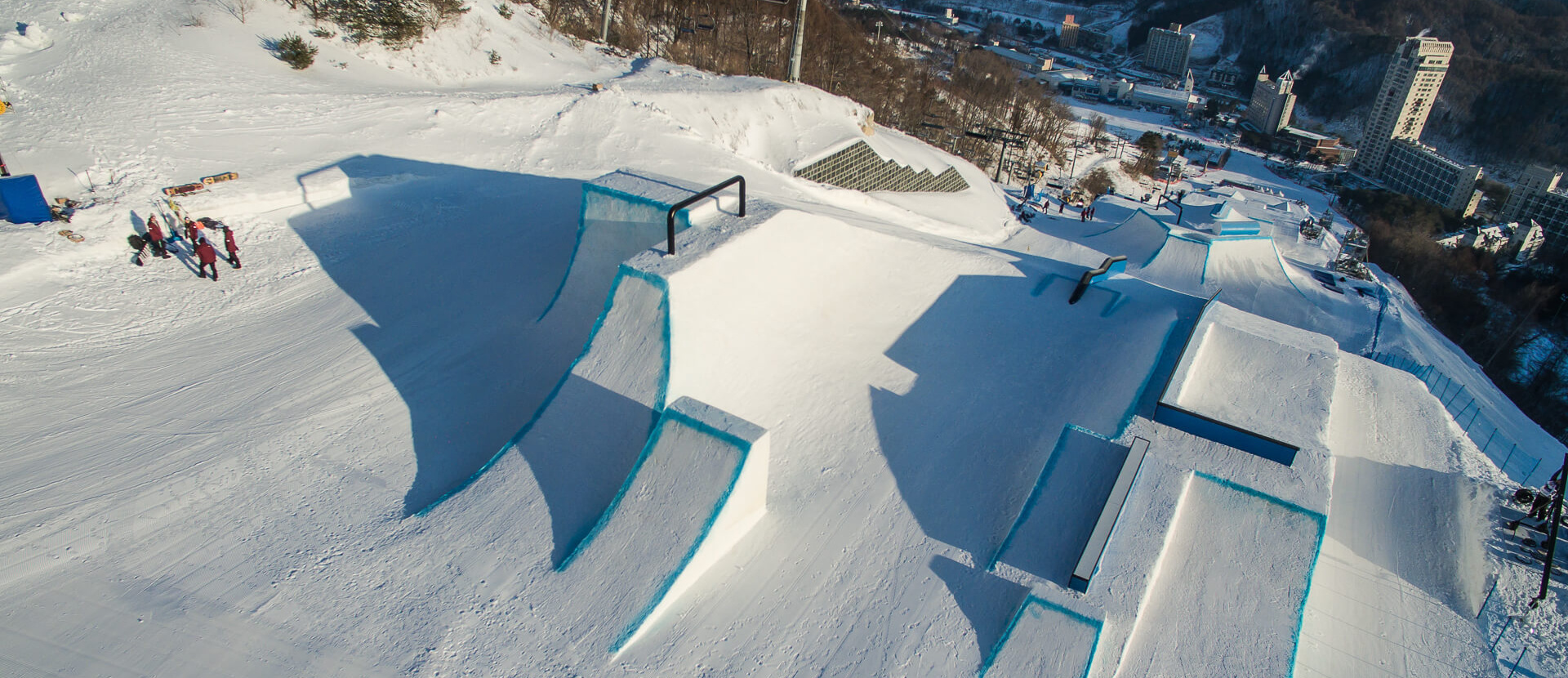 Aufbau von oben mit Blick ins Tal