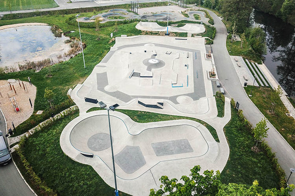 Hof Skatepark aerial view with different sections