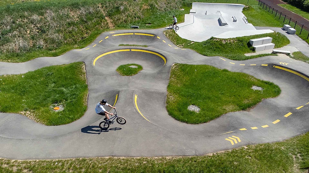 Aerial view of Urban Sports Park Uhingen with pump track and skatepark