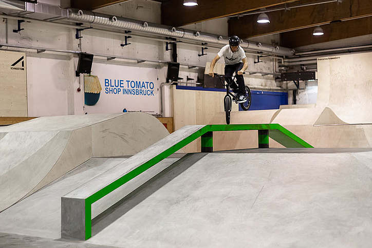 Biker jumps in the skate hall Innsbruck