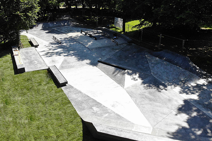 Drohnenaufnahme von Skatepark Hirschgarten