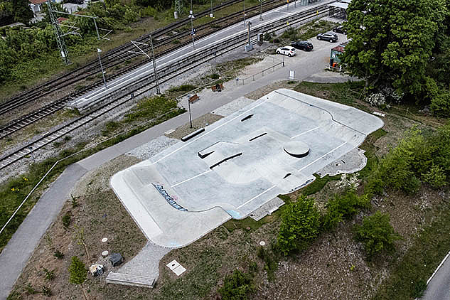 Overview of Murnau skatepark with rails and banks