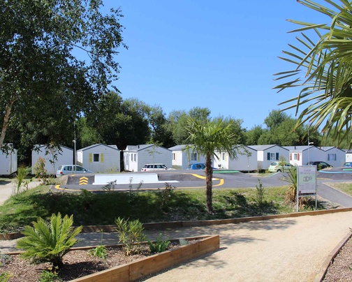 Pumptrack Fouesnant intégré entre maisons de vacances