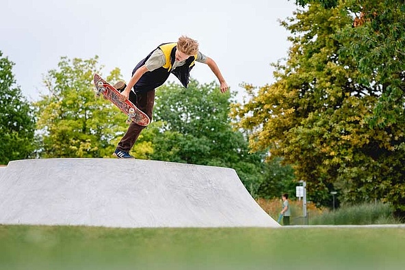 Skaters at the Reese park skate park in Augsburg