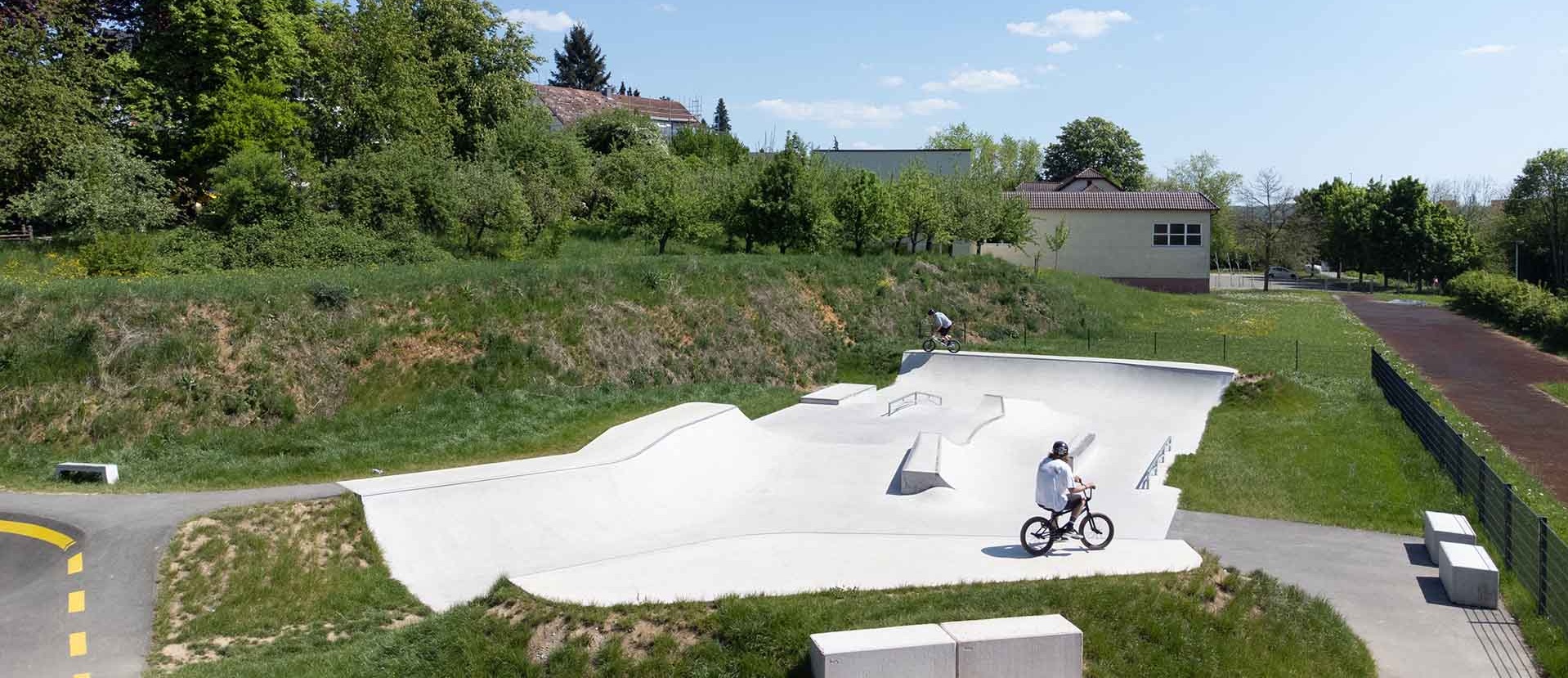 Übersicht über Skatepark und Pumptrack im Urban Sports Park Uhingen