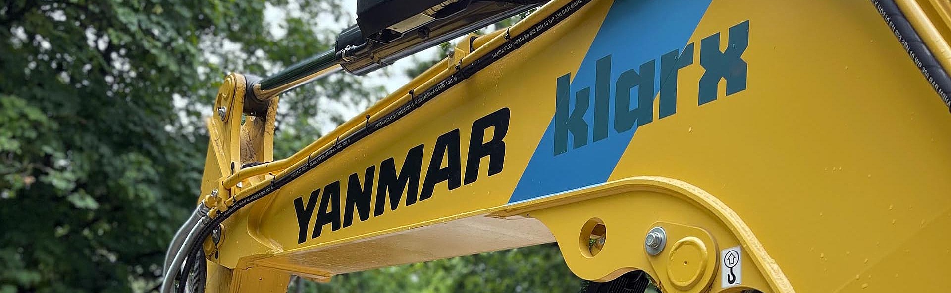 Detailaufnahme von Yanmar Baumaschine - Baustelle Skatepark Hirschgarten