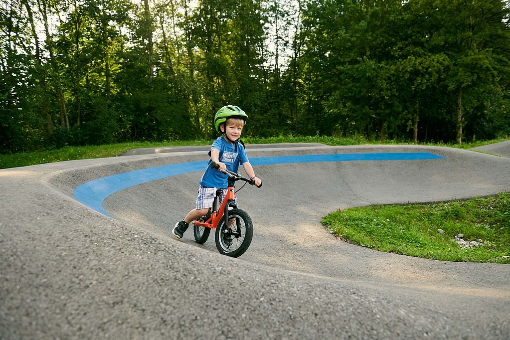 Child on pump track